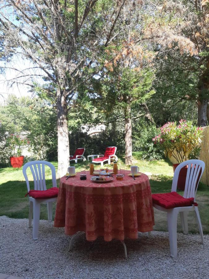 Suite Avec Jardin Entre Aix En Provence, Luberon Et Verdon Peyrolles-en-Provence Esterno foto