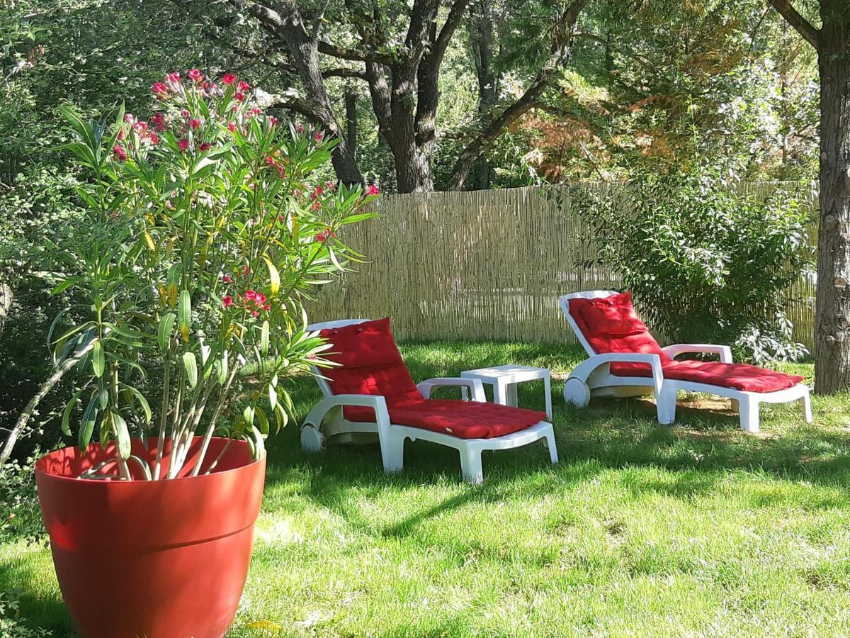 Suite Avec Jardin Entre Aix En Provence, Luberon Et Verdon Peyrolles-en-Provence Esterno foto
